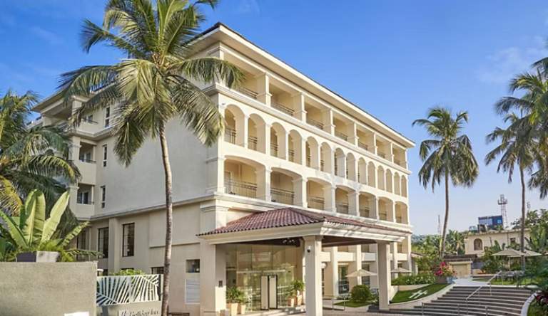 Holiday Inn Goa Candolim Exterior